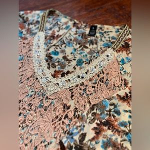 Buckle Blouse Size L!! BEAUTIFUL!